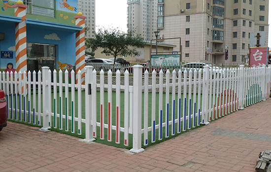 幼兒園<a href=http://m.catalyticsinc.com target=_blank class=infotextkey>圍欄</a>