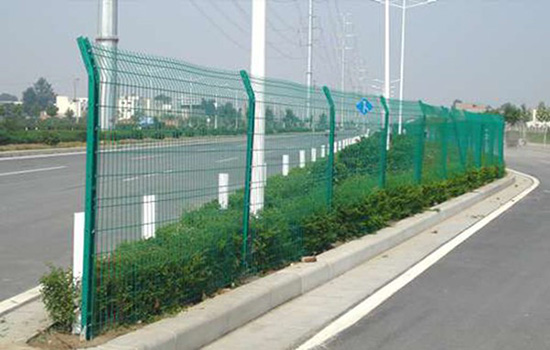 高速路<a href=http://m.catalyticsinc.com target=_blank class=infotextkey><a href=http://m.catalyticsinc.com target=_blank class=infotextkey>護(hù)欄</a>網(wǎng)</a>