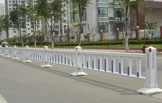 塑鋼道路<a href=http://m.catalyticsinc.com target=_blank class=infotextkey>護(hù)欄</a>